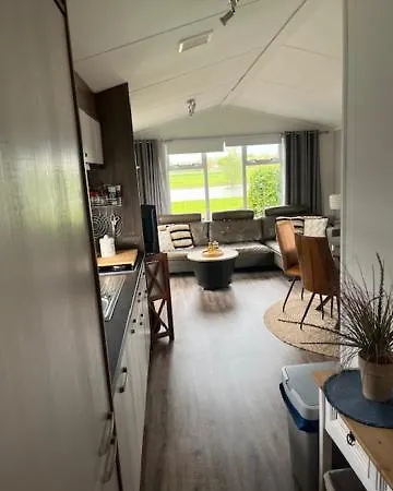 Chalet-frank *